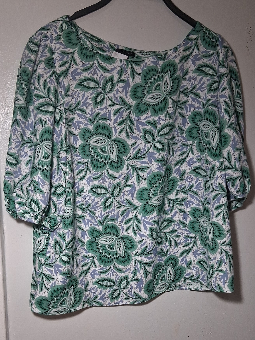 Ann Taylor Mint and White Floral Scoop-Neck Blouse